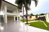 รูปภาพ Newly Renovated five-bedroom Detached House with a Large plot size and pool