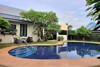 รูปภาพ Elegant Villa in Laem Chabang: Your Paradise Awaits