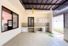 Picture of Amazing Lakeside Pool Villa Near Phoenix Golf Course