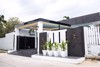 รูปภาพ Luxury 3-Bedroom Pool Villa for Sale near Map Prachan Bon