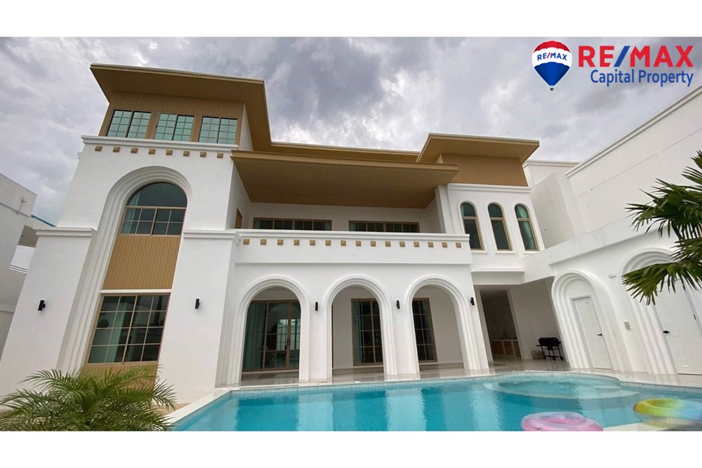 Mediterranean Luxury Pool Villa in Nong Prue - 5 Bedrooms  for sale