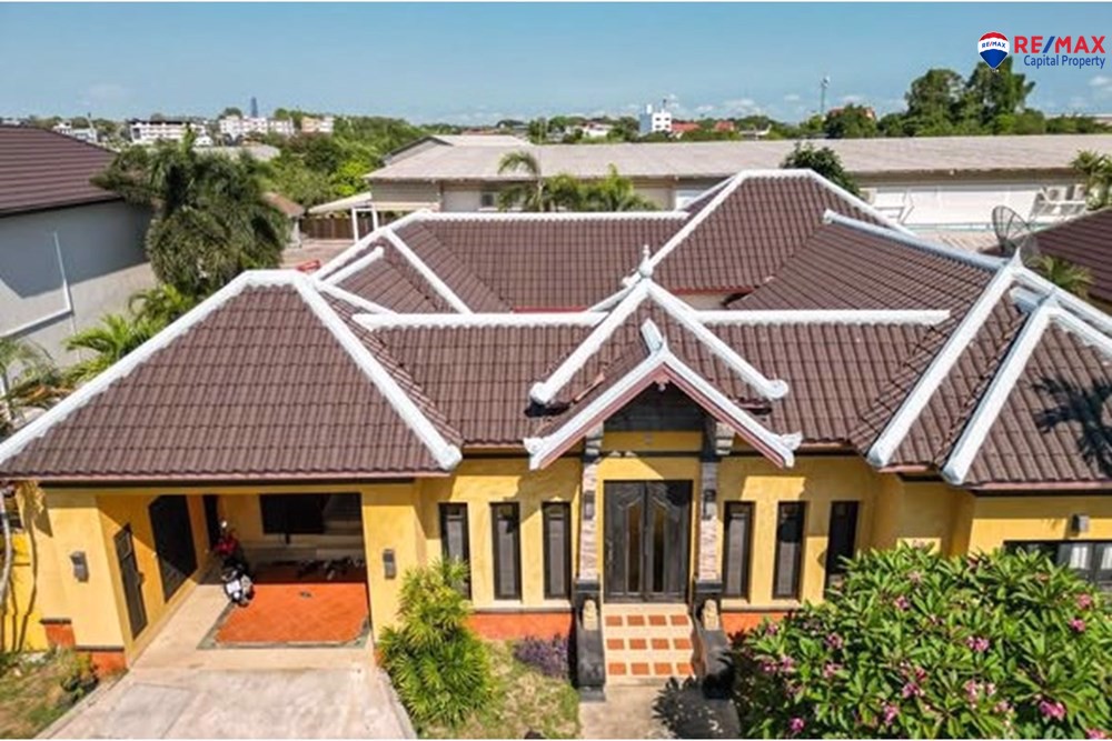Stunning Pool villa in Jomtien Beach for Rent