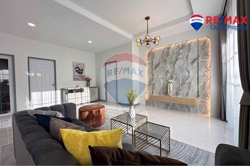 Single-story townhouse for sale in Ek Mongkol Village 1