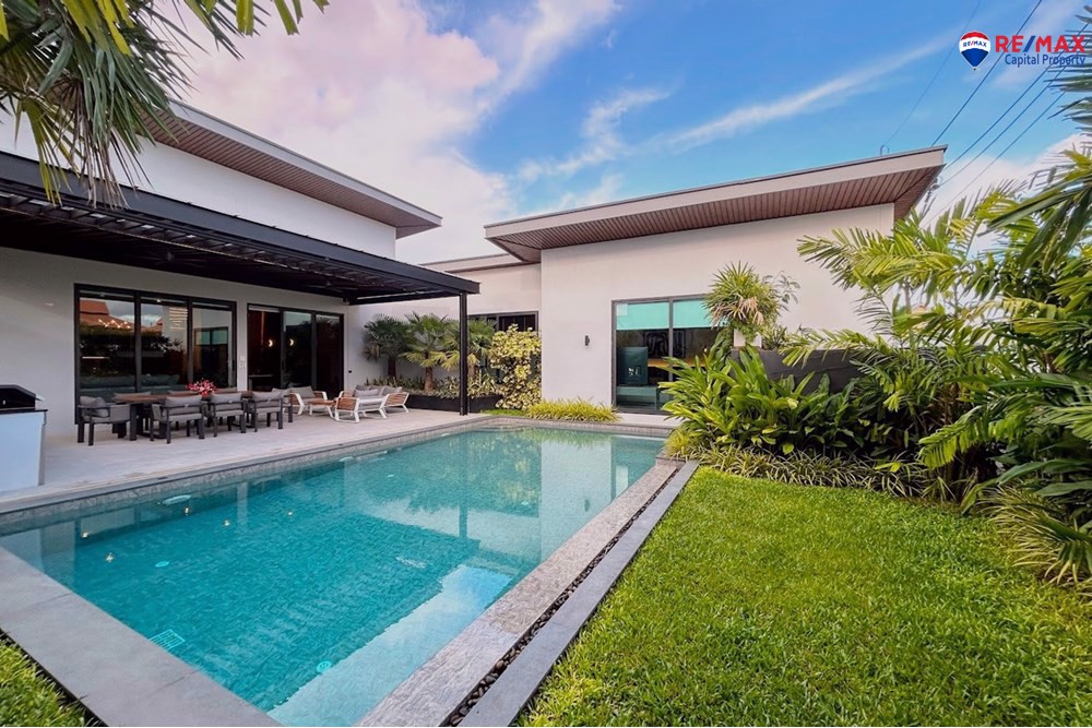 Luxury 5 Bedroom Modern Pool Villa near Chaknok Lake